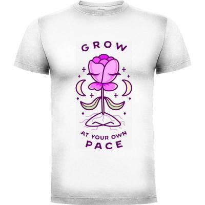 Camiseta Grow At Your Own Pace - Camisetas Originales