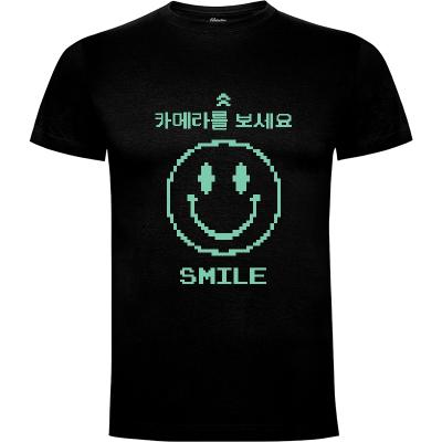 Camiseta Look at the camera and Smile - Camisetas Frikis