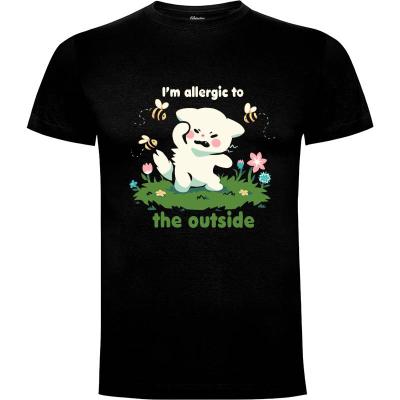 Camiseta Allergic to the Outside - Camisetas Graciosas